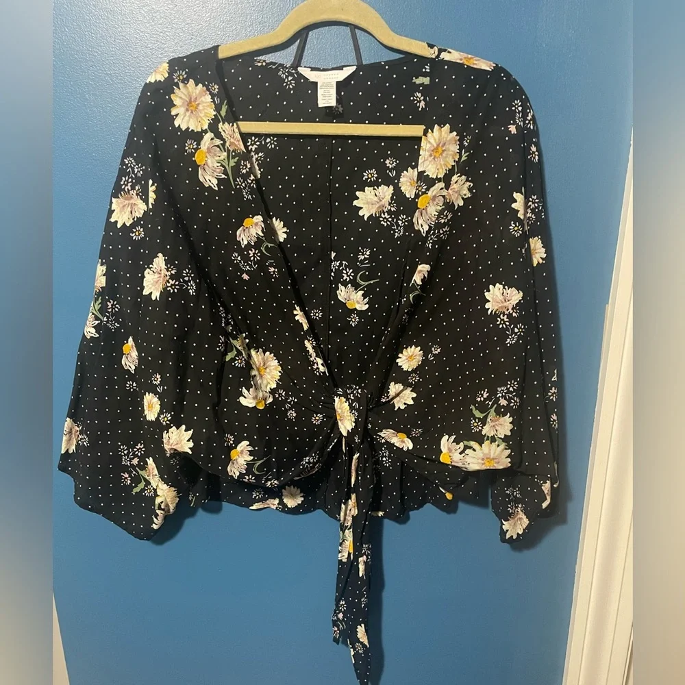 LC Lauren Conrad Black Floral Cover-Up Wrap - Picture 1 of 7
